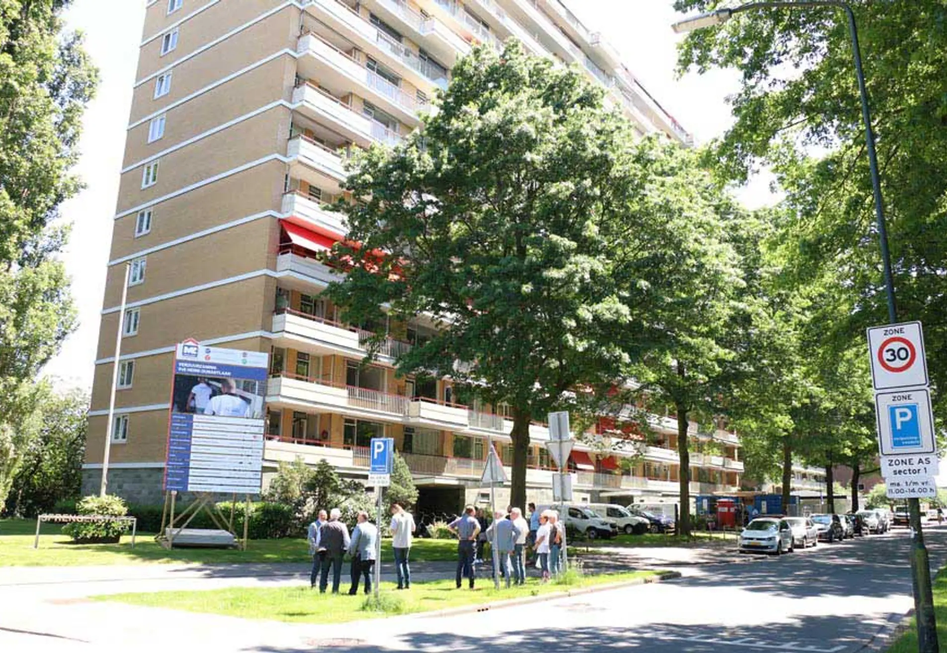 Mens-Zeist Warehouse