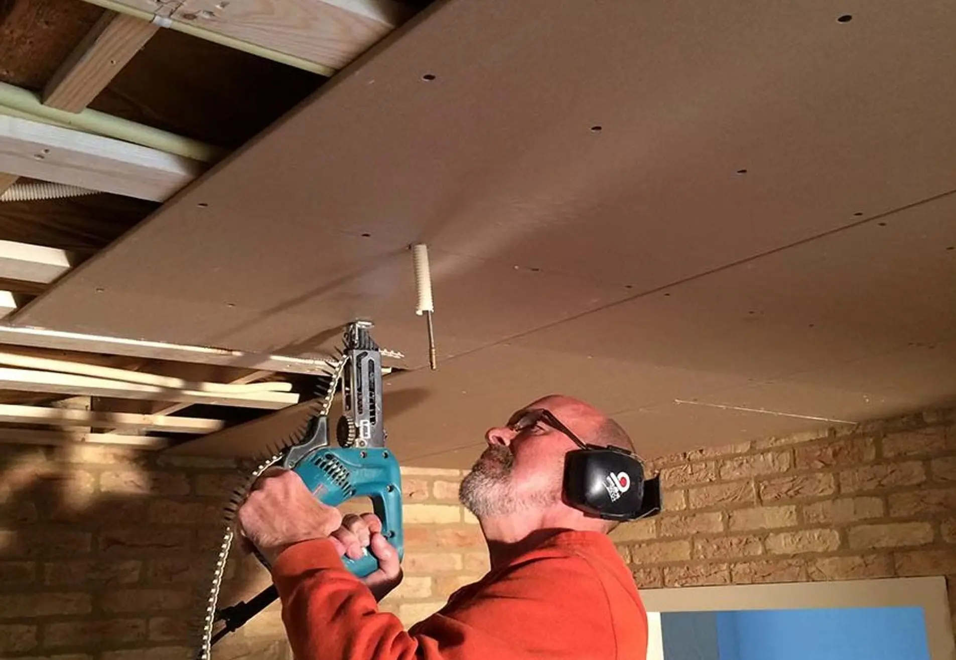 Schilders- en Timmerbedrijf J J van Oosterhout